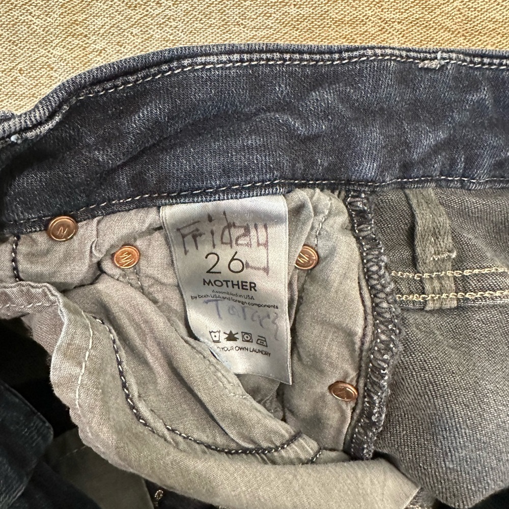 MOTHER High Waisted Looker Jeans - Picture 6 of 7